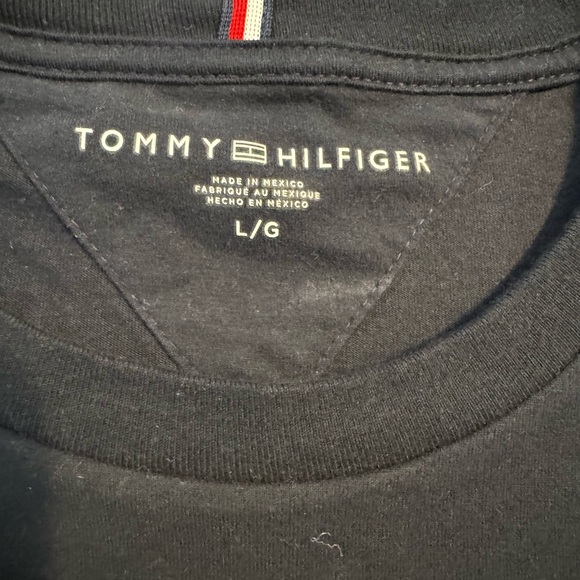 Tommy Hilfiger T shirt Large - Picture 2 of 2